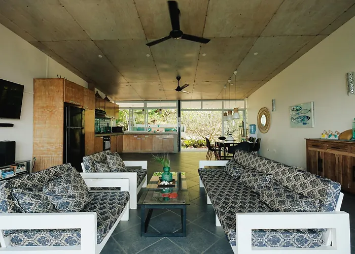 Balay Kalachuchi *